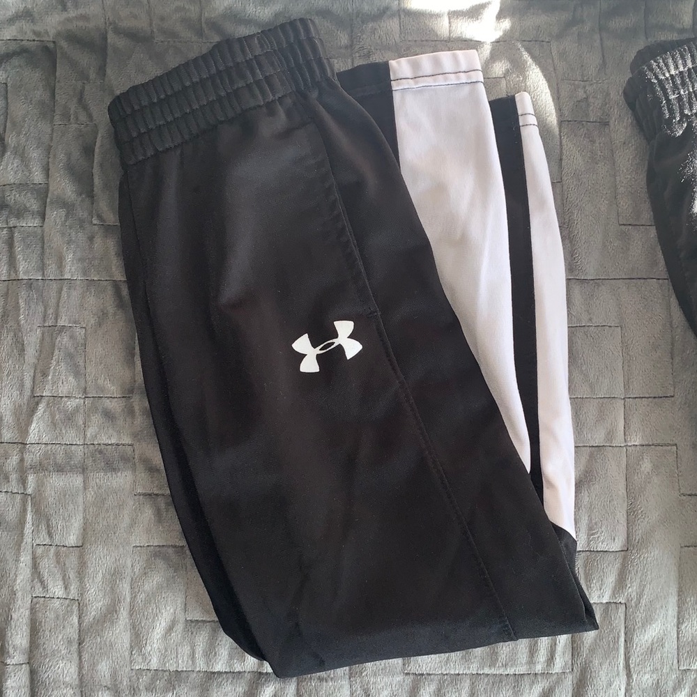 Boy’s Under Armor Sweatpants
